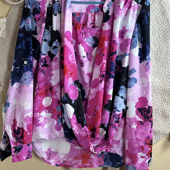 Alfani floral blouse - Picture 3 of 9